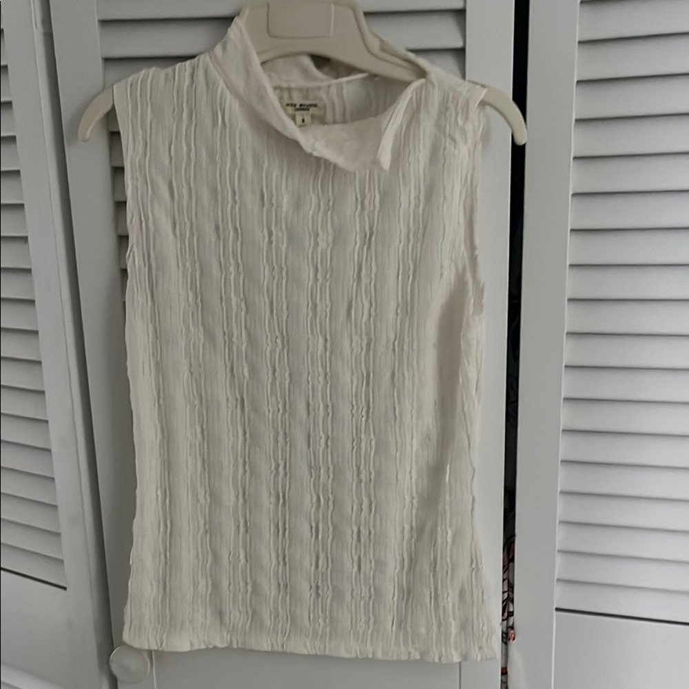 Max Studio White Sleeveless Textured Top S
